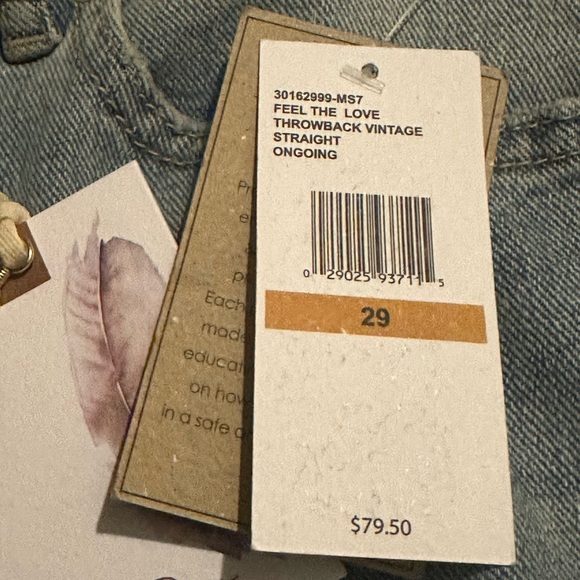 NWT Jessica Simpson Throwback Straight Jeans in Feel the Love - Picture 9 of 16